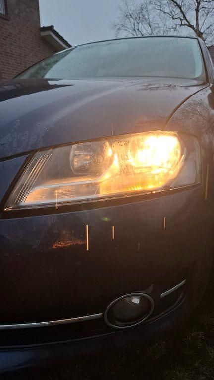 Gebraucht Audi A3 Ambiente 105 PS (77 kW) 2011 Blau Kleinwagen