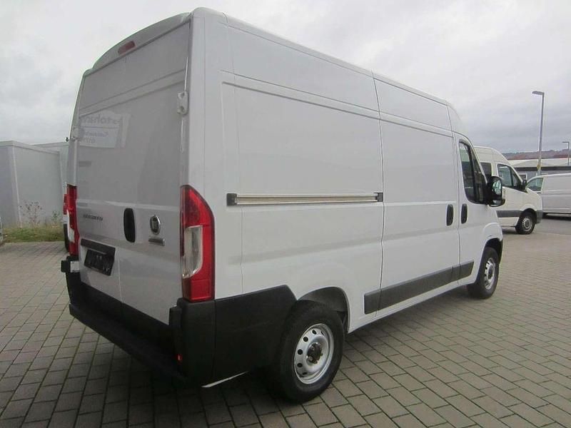 Gebraucht Fiat Ducato 140 PS (102 kW) 2023 Weiß Van