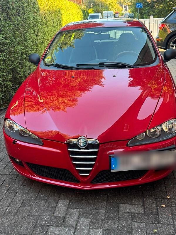 Rot Gebraucht 2005 Alfa Romeo 147 Kleinwagen | 2.600 € (Etwas zu teuer) - Bild 1/4