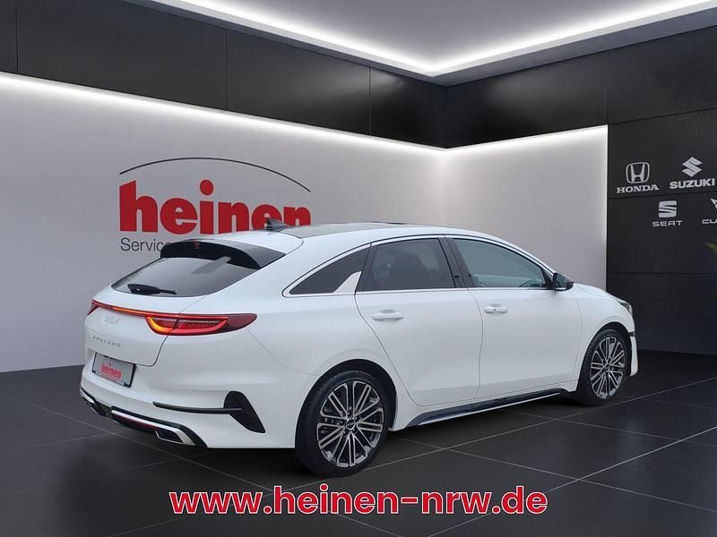 Neu Kia ProCeed GT-Line 140 PS (102 kW) 2025 Weiß Kleinwagen