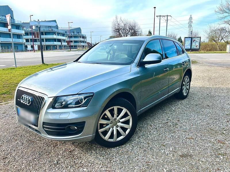 Grau Gebraucht 2009 Audi Q5 SUV | 8.000 € (Teuer) - Bild 1/4
