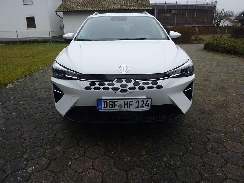 Weiß Gebraucht 2023 MG MG5 EV Luxury Kombi | 19.750 € (Guter Preis) - Bild 1/4