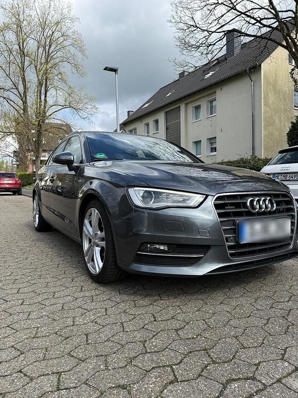 Gebraucht Audi A3 S-Line 180 PS (132 kW) 2015 Grau Limousine