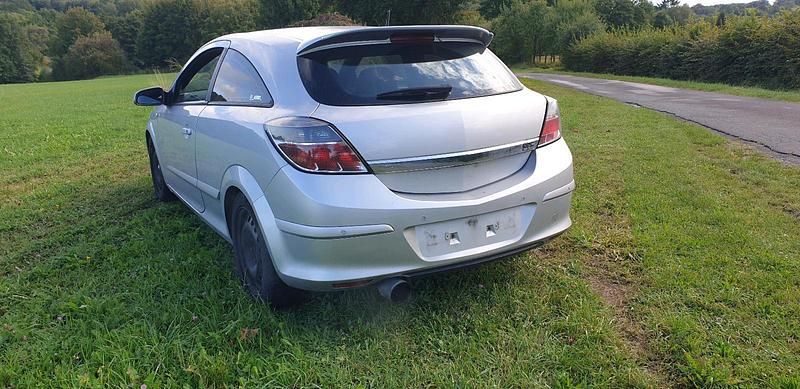 Silber Gebraucht 2005 Opel Astra Coupé | 1.000 € (Superpreis) - Bild 1/4