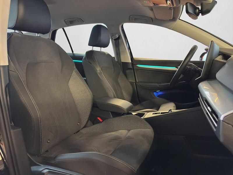 Gebraucht VW Golf VIII S 150 PS (110 kW) 2024 Grenadillschwarz metallic (metallic) Limousine