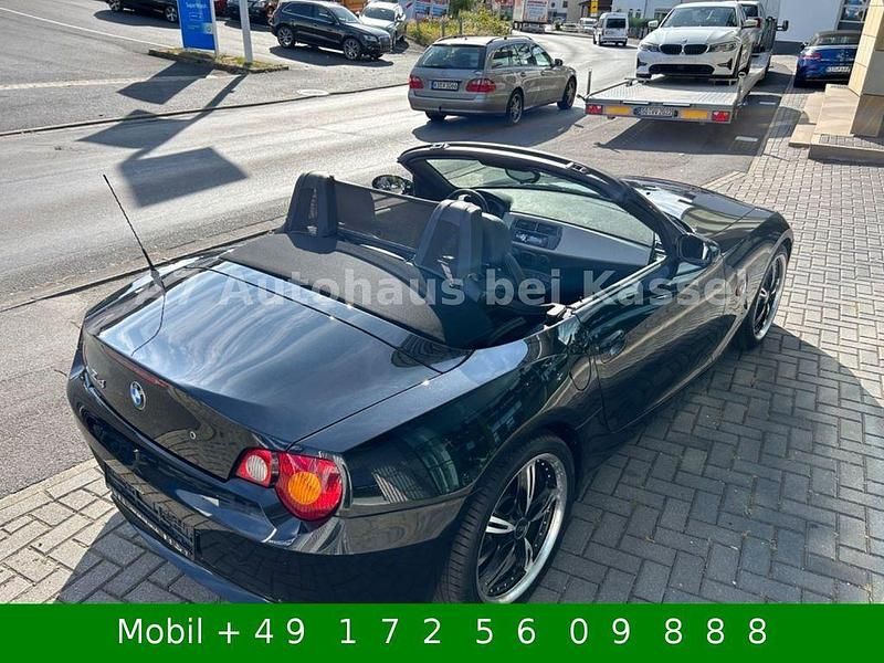 Gebraucht BMW Z4 Sport Line 192 PS (141 kW) 2004 Schwarz Cabrio