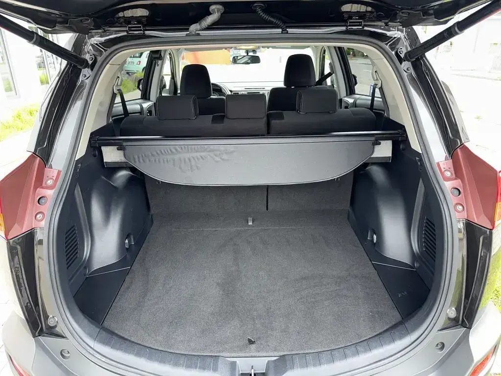 Gebraucht Toyota RAV4 Edition-S 150 PS (110 kW) 2016 Ristrettobraun metallic SUV