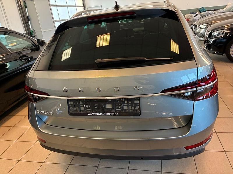 Gebraucht Skoda Superb Style 200 PS (147 kW) 2021 Grau Kombi