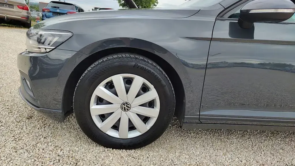 Gebraucht VW Passat Conceptline 122 PS (89 kW) 2021 Grau Limousine