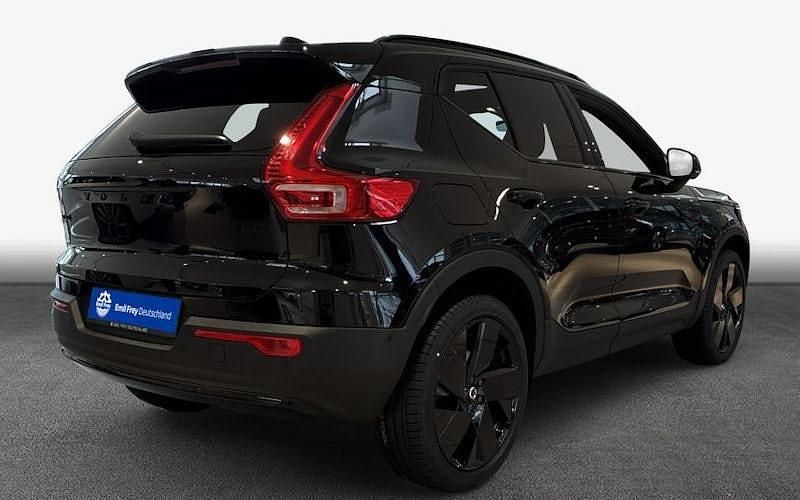 Neu Volvo XC40 Plus 197 PS (144 kW) 2026 Schwarz SUV