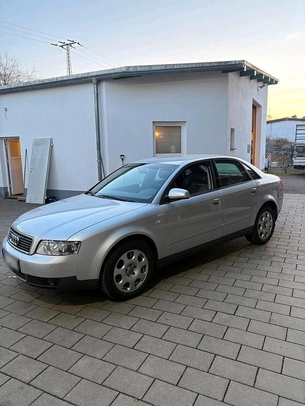 Gebraucht Audi A4 220 PS (161 kW) 2001 Silber Limousine