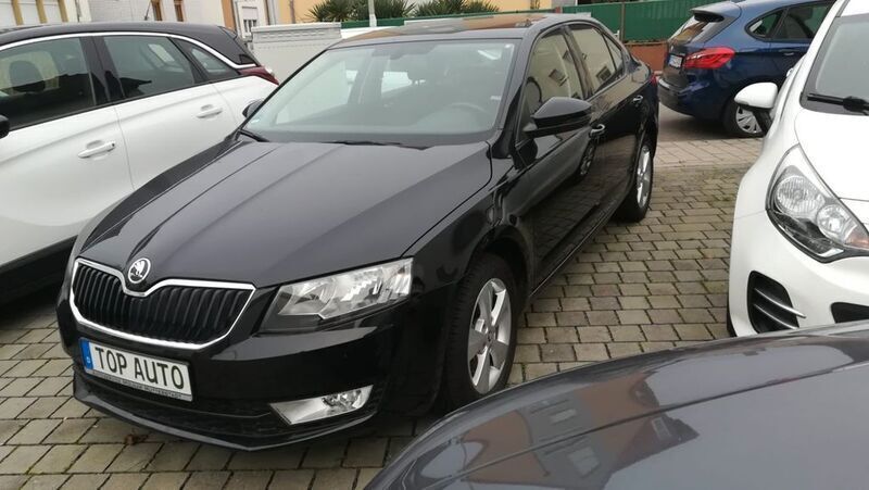 Schwarz Gebraucht 2013 Skoda Octavia Active Limousine | 10.900 € (Fairer Preis) - Bild 1/4