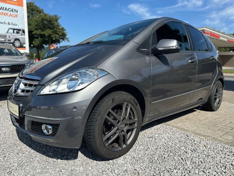 Grau Gebraucht 2011 Mercedes A180 Avantgarde Limousine | 5.999 € (Fairer Preis) - Bild 1/4