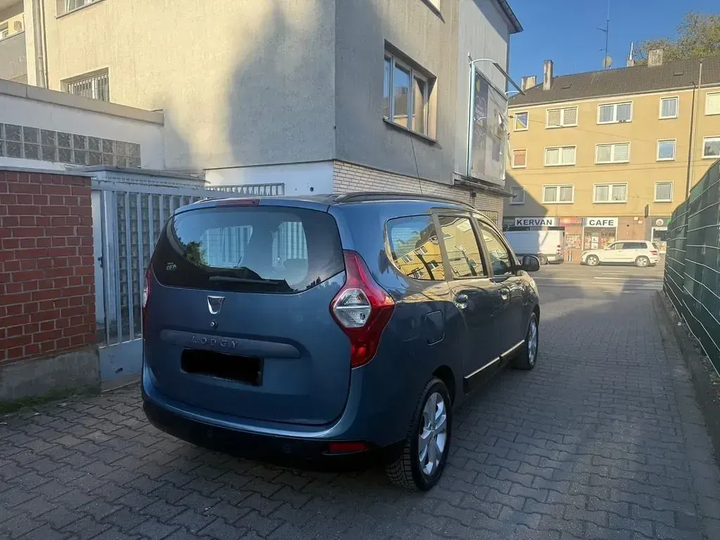 Gebraucht Dacia Lodgy Prestige 116 PS (85 kW) 2013 Blau Van / Kleinbus