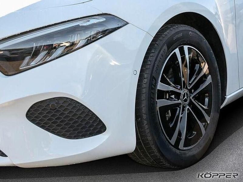 Gebraucht Mercedes A200 Advanced 163 PS (119 kW) 2024 Weiß Limousine
