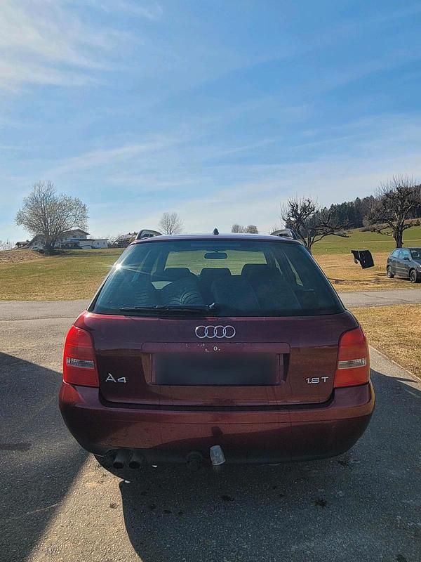 Gebraucht Audi A4 180 PS (132 kW) 2000 Rot Kombi