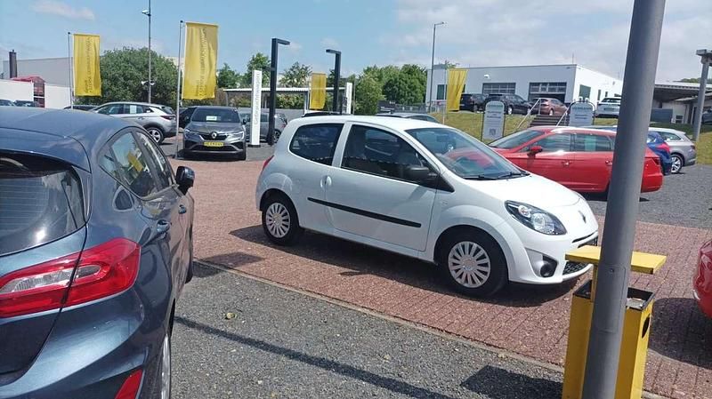 Gebraucht Renault Twingo Authentique 75 PS (55 kW) 2011 Kleinwagen