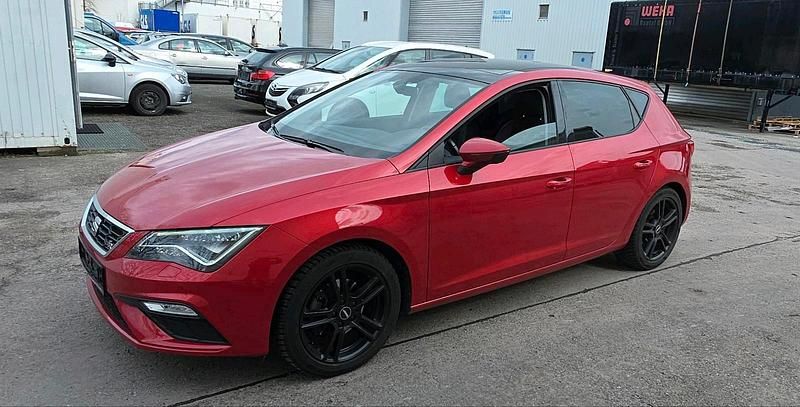 Używany Seat Leon FR 150 KM (110 kW) 2017 Czerwony Sedan/Limuzyna