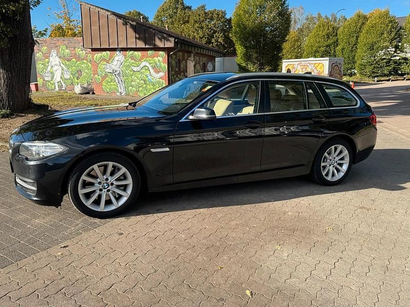 Schwarz Gebraucht 2014 BMW 525 Kombi | 9.450 € (Superpreis) - Bild 1/4