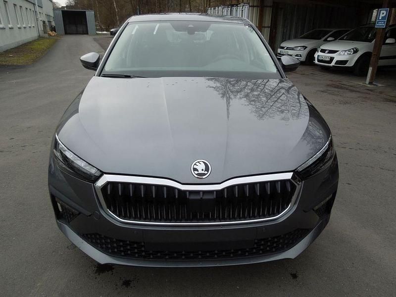 Neu Skoda Scala Selection 116 PS (85 kW) 2026 Graphitegrau metallic Kleinwagen