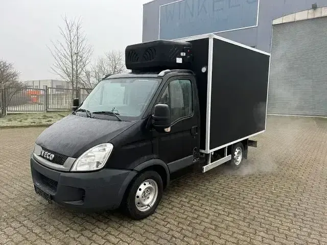 Second-hand Iveco Daily 126 CP (92 kW) 2010 Alb Van