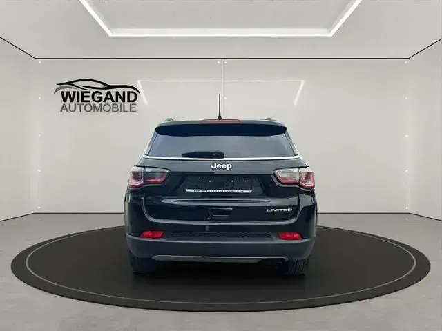 Gebraucht Jeep Compass Limited 140 PS (102 kW) 2018 Schwarz SUV