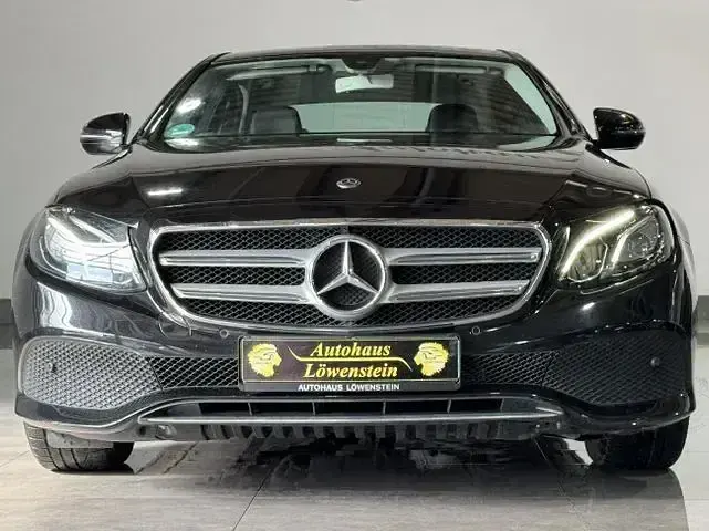 Gebraucht Mercedes E200 184 PS (135 kW) 2017 Obsidianschwarz  metallic Limousine