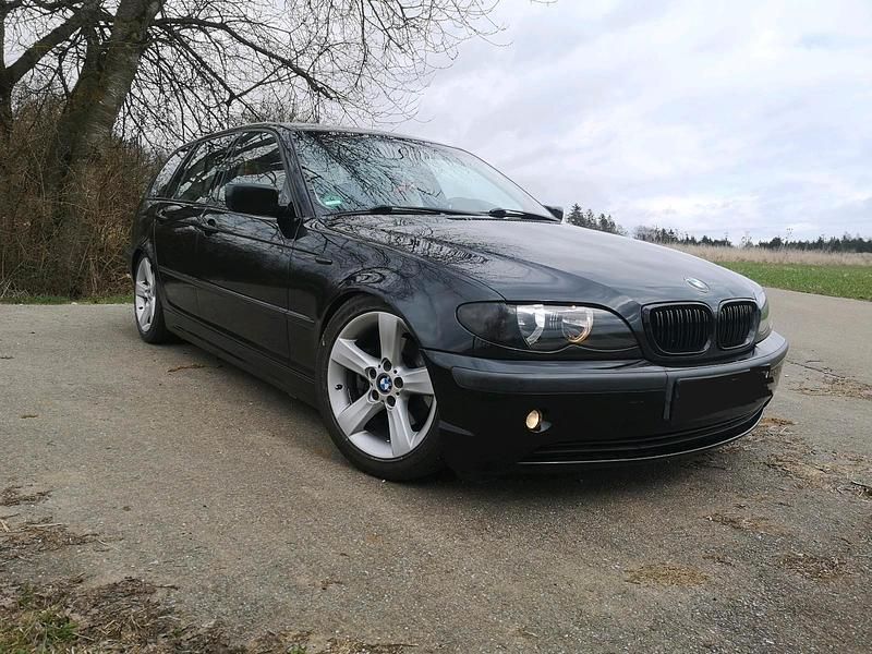 Gebraucht BMW 320 Shadowline 170 PS (125 kW) 2001 Schwarz Kombi