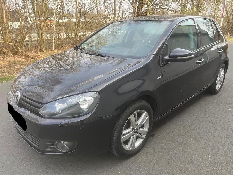 Gebraucht VW Golf VII Match 105 PS (77 kW) 2012 Schwarz Limousine