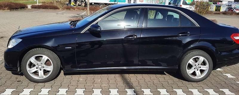 Gebraucht Mercedes 200 136 PS (100 kW) 2011 Schwarz Limousine