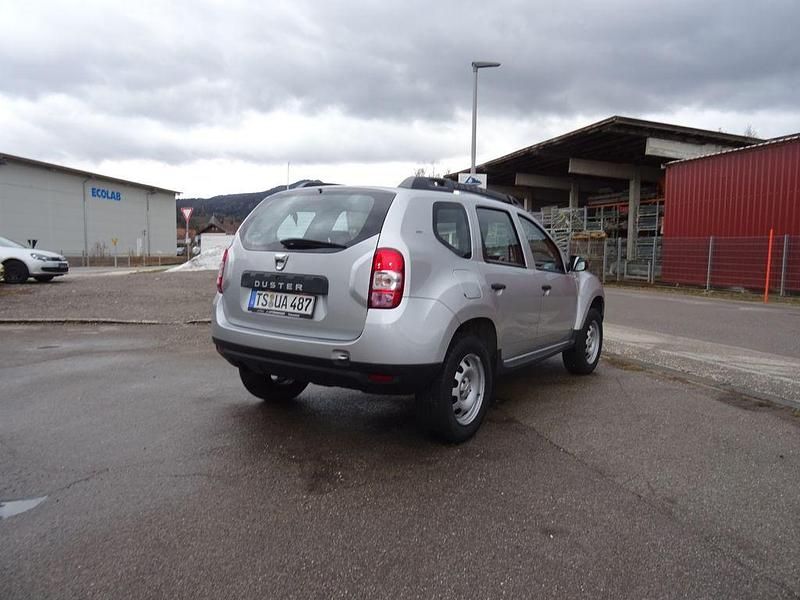 Gebraucht Dacia Duster Ambiance 114 PS (83 kW) 2016 Platingrau SUV