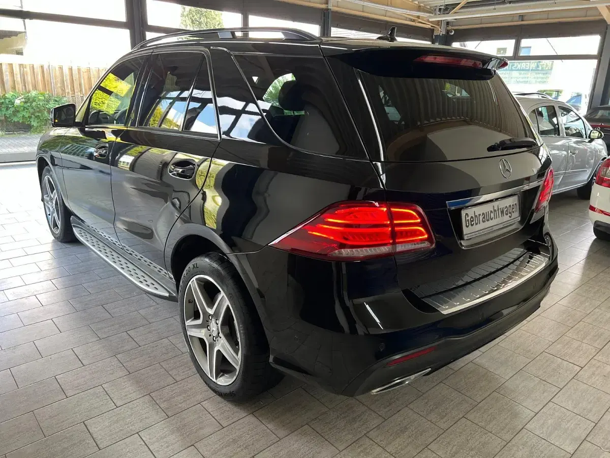 Gebraucht Mercedes GLE350 258 PS (189 kW) 2016 Schwarz SUV