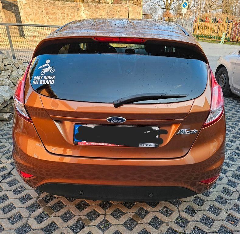 Gebraucht Ford Fiesta SYNC Edition 82 PS (60 kW) 2014 Braun Kleinwagen