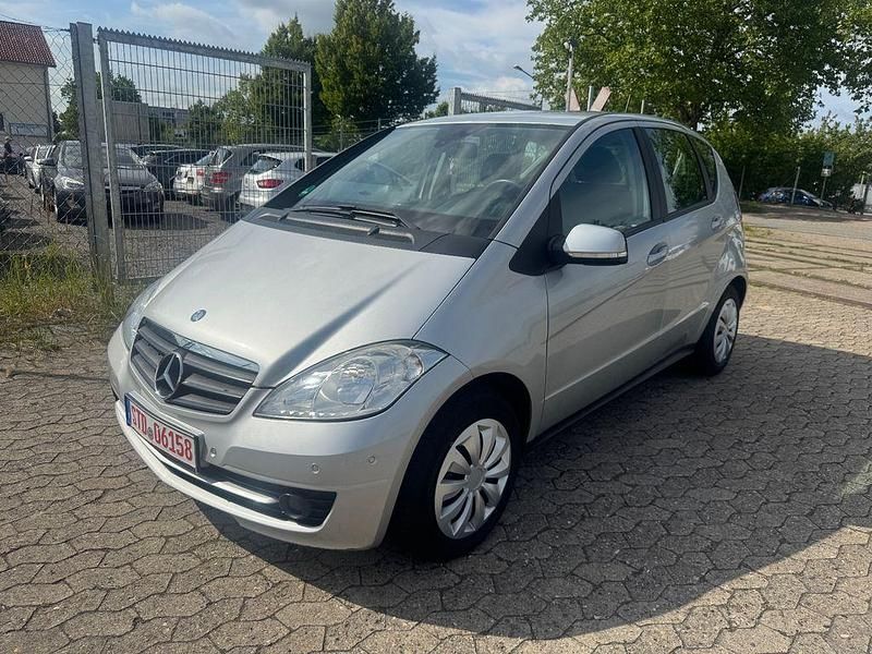 Silber Gebraucht 2008 Mercedes A180 Limousine | 5.499 € (Fairer Preis) - Bild 1/4