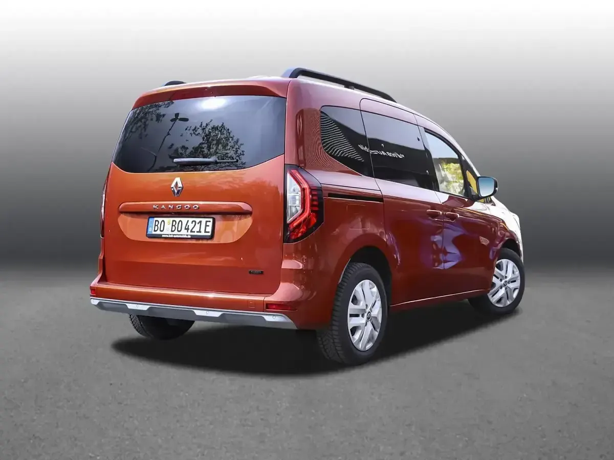 Gebraucht Renault Kangoo Equilibre 89 kW (122 PS) 2024 Terracottabraun (braun) Van / Kleinbus