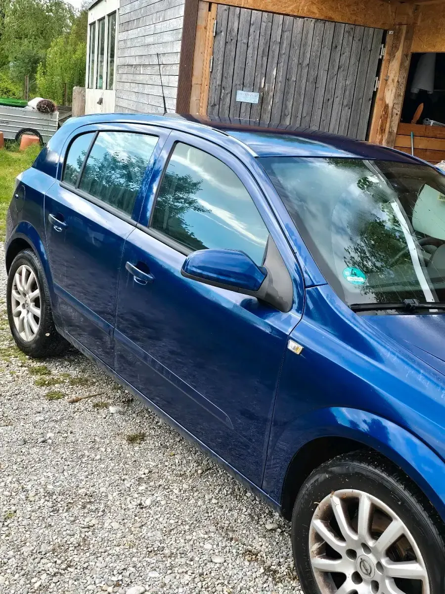 Gebraucht Opel Astra 116 PS (85 kW) 2007 Blau Kleinwagen