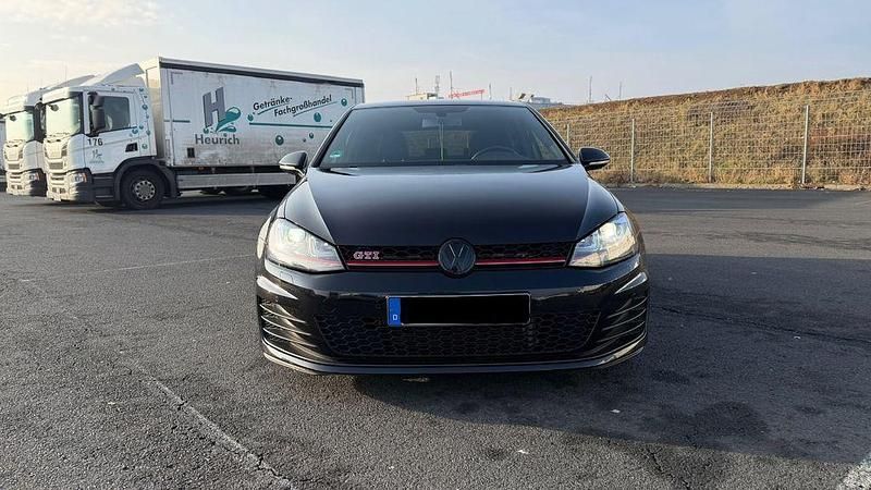 Gebraucht VW Golf VII GTI 230 PS (169 kW) 2015 Schwarz Limousine
