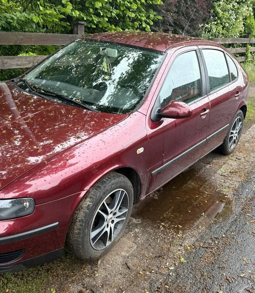 Gebraucht Seat Leon 110 PS (80 kW) 2003 Rot Kleinwagen
