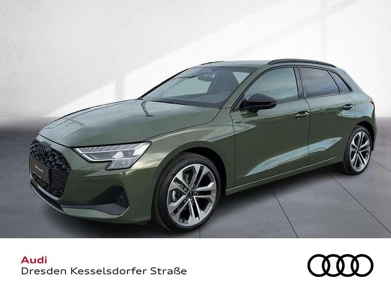 Distriktgrün metallic Neu 2025 Audi A3 Advanced Limousine | 46.040 € - Bild 1/1