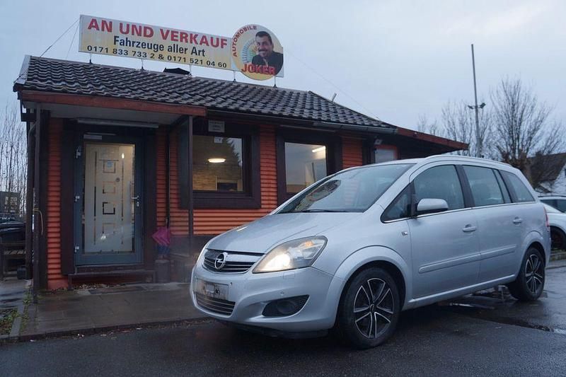 Silber Gebraucht 2009 Opel Zafira Innovation Van / Kleinbus | 2.490 € (Fairer Preis) - Bild 1/4