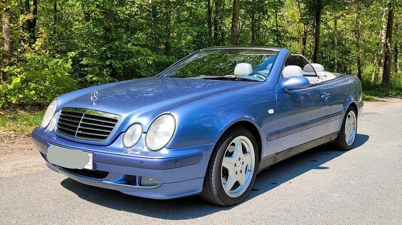 Blau Gebraucht 1999 Mercedes CLK320 Cabrio | 5.200 € (Fairer Preis) - Bild 1/4