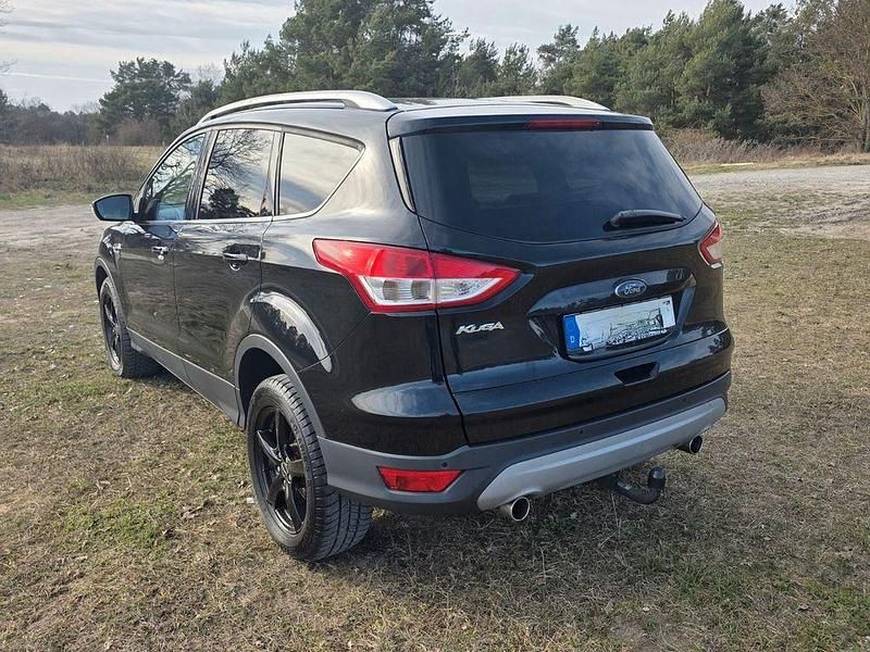 Gebraucht Ford Kuga Titanium 150 PS (110 kW) 2016 Schwarz SUV