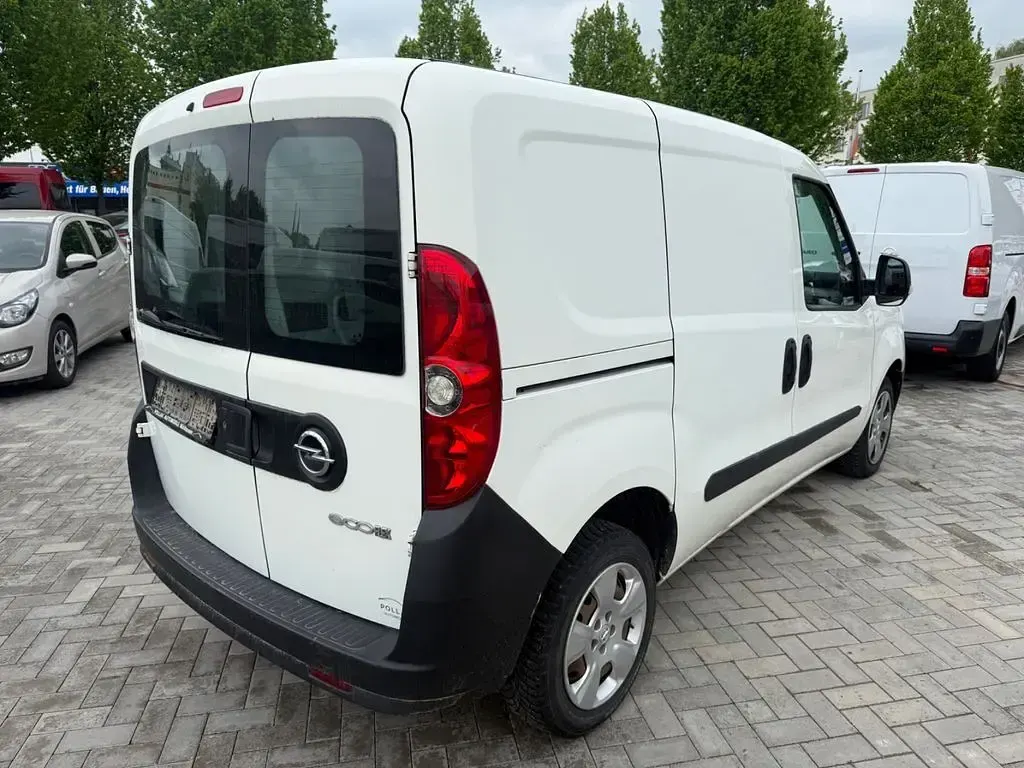 Gebraucht Opel Combo 90 PS (66 kW) 2014 Weiß Van / Kleinbus