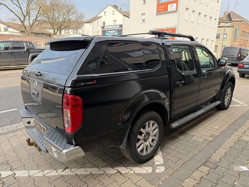 Gebraucht Nissan Navara 231 PS (169 kW) 2015 Schwarz Pickup