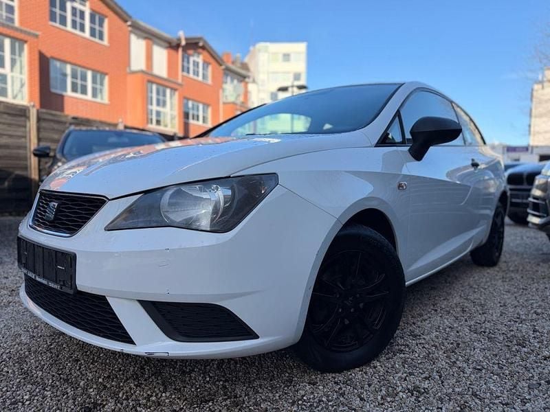 Weiß Gebraucht 2013 Seat Ibiza SC Reference Kleinwagen | 3.450 € (Guter Preis) - Bild 1/4