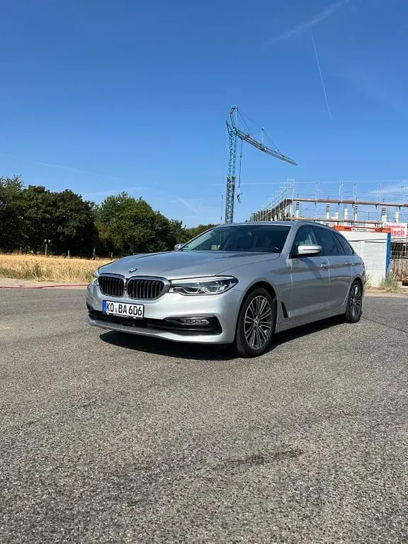 Gebraucht BMW 530 Performance 265 PS (194 kW) 2017 Silber Kombi