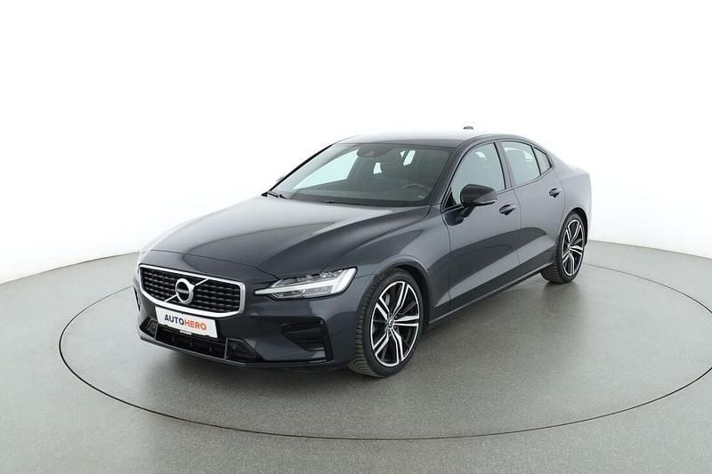 Gebraucht Volvo S60 R-Design 250 PS (183 kW) 2020 Grau Limousine