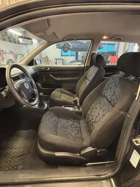 Brugt VW Golf III Basis 110 HK (80 kW) 1999 Sort Sedan