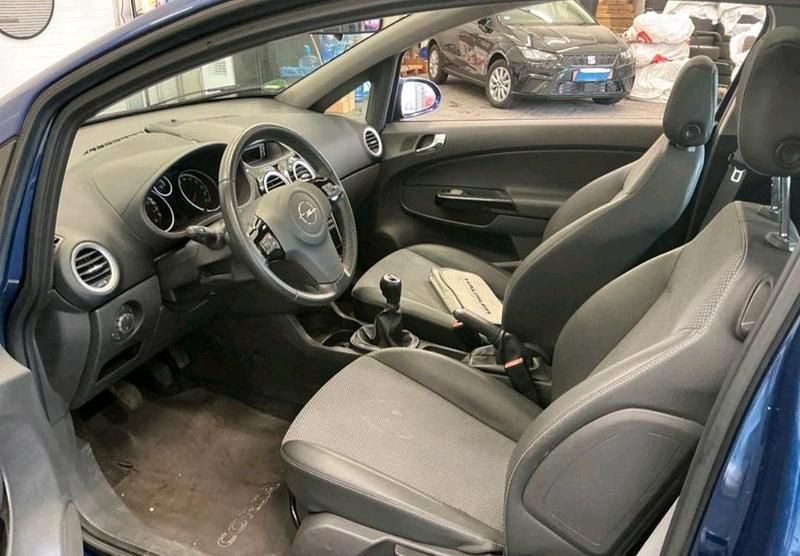 Gebraucht Opel Corsa Edition 80 PS (58 kW) 2009 Blau Limousine