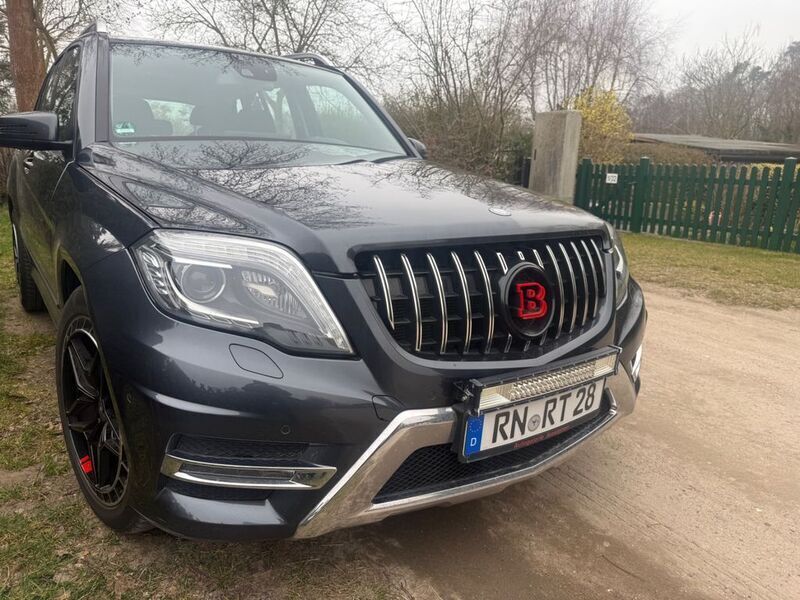 Grau Gebraucht 2015 Mercedes GLK220 SUV | 20.499 € (Fairer Preis) - Bild 1/4